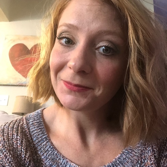 Meet your Posher, Adriane - Picture 3 of 4